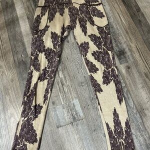 Stylish Brown and Cream Patterned Women's Leggings
